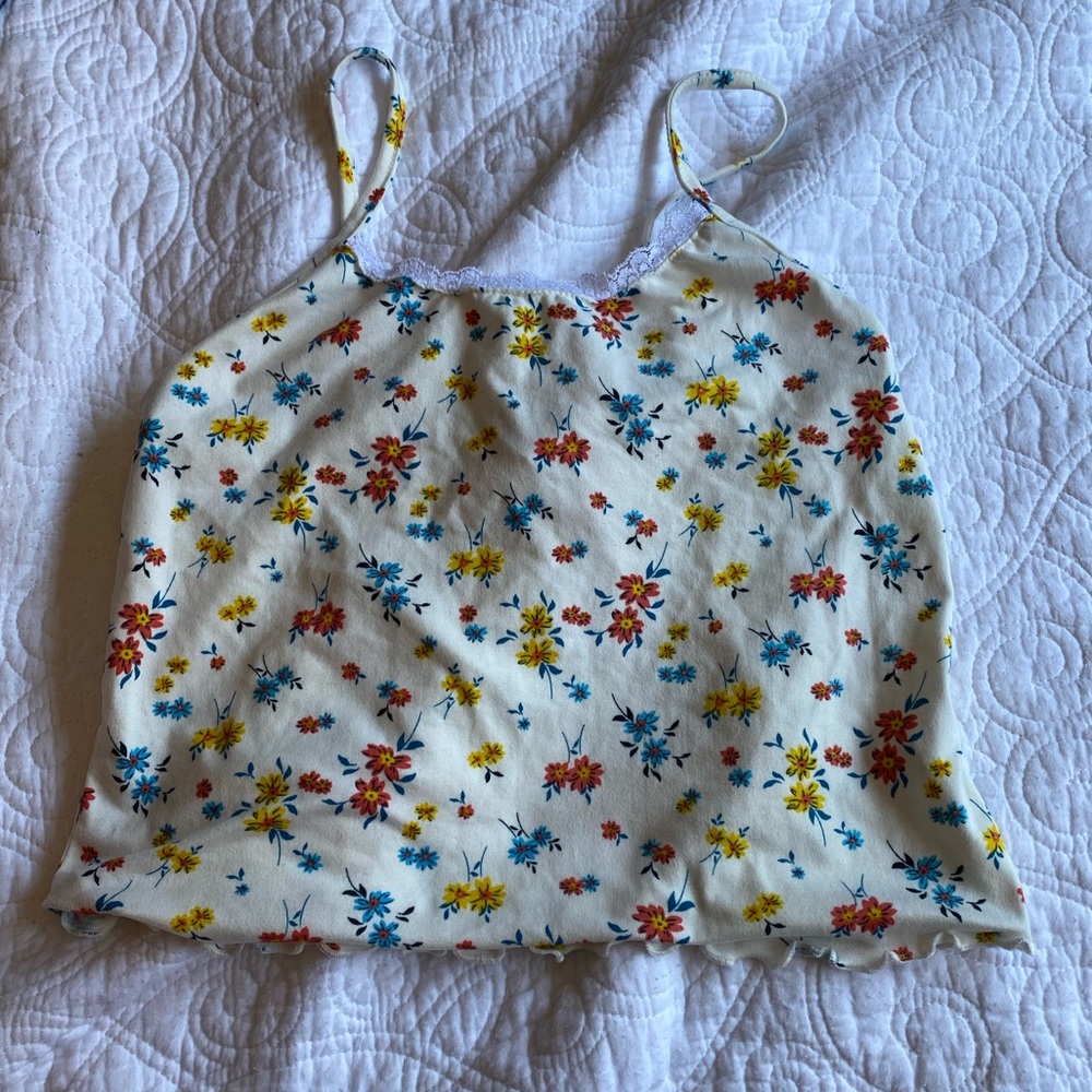 CREAM COLORED FLORAL TANK TOP